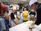 うどん打ち体験と木津卸売市場販売体験1